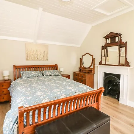 Yew Tree House