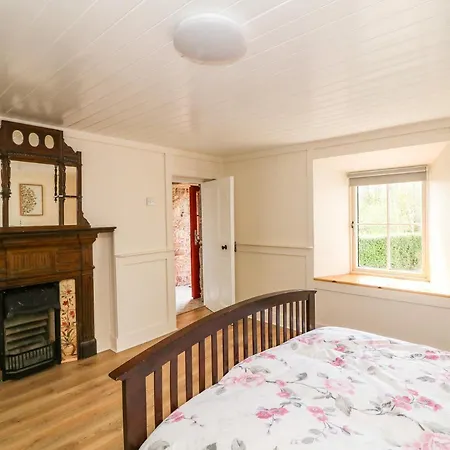 Yew Tree House *