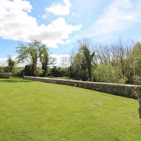 Yew Tree House *